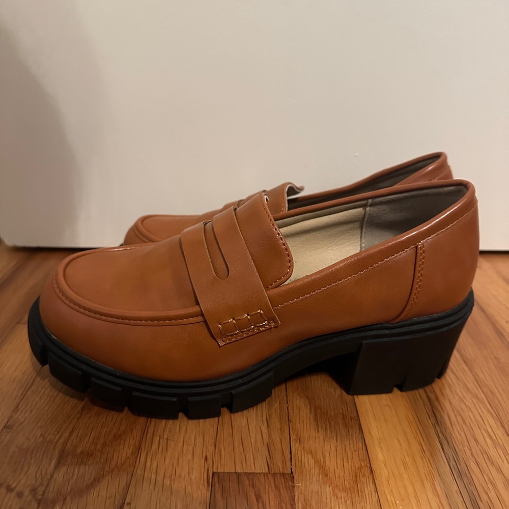 Classic Tan Loafers for Women